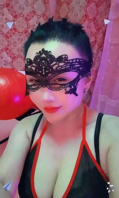 小巧玲珑型轻熟女