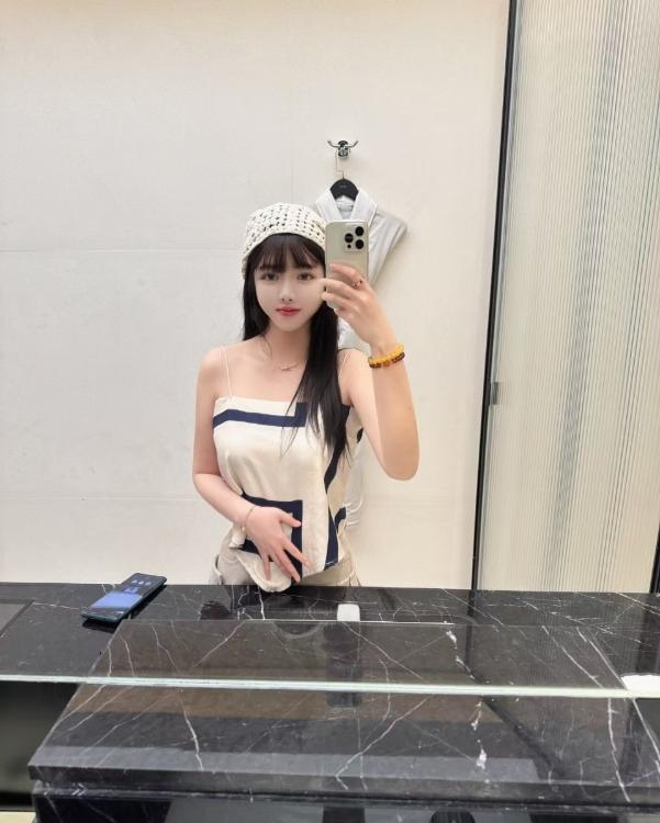 俏皮可爱杉杉老师