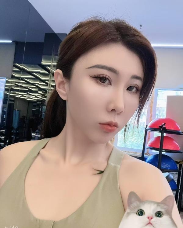 爱健身的美少妇