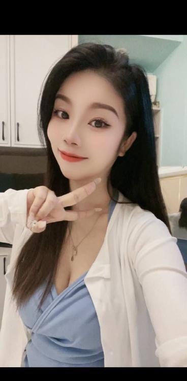 反差纯情闷骚少妇