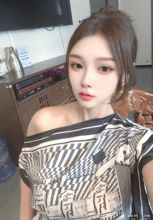 普陀颜值大胸美女