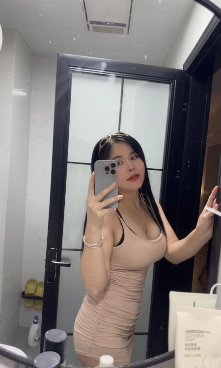 风骚型大胸少妇