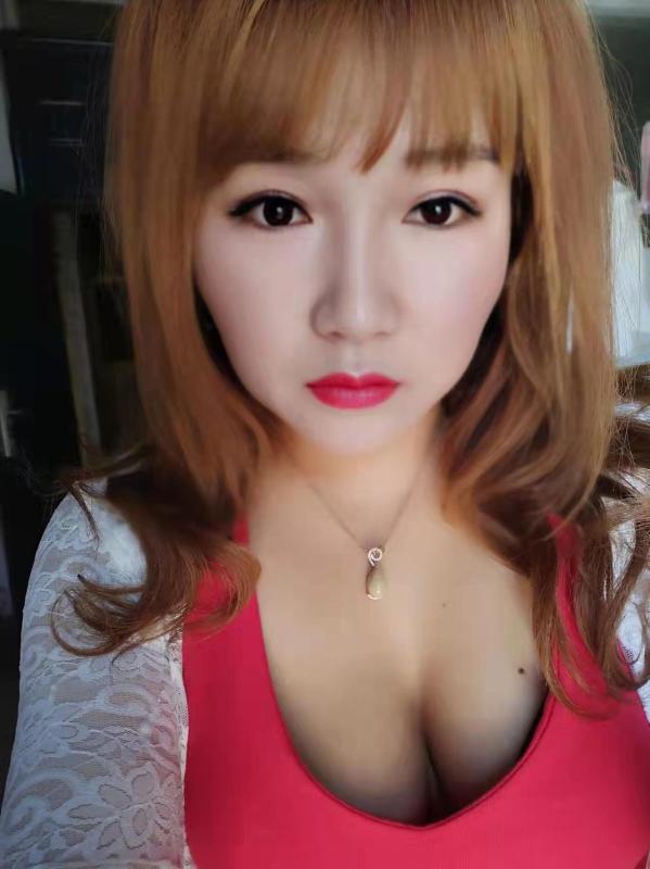 万达孵化基地附近少妇