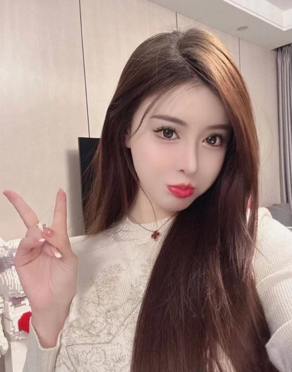 人气爆棚，肉欲满分的白嫩尤物